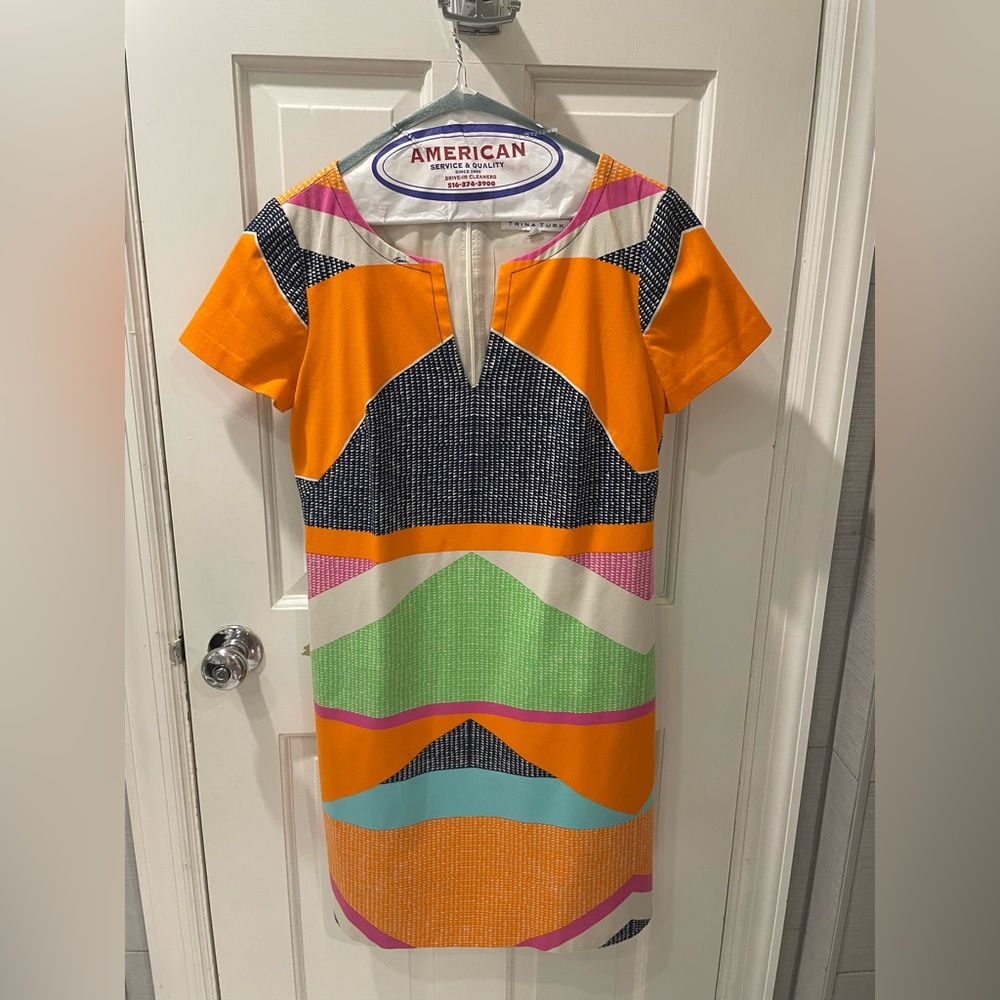 Trina Turk colorful women’s dress size 8